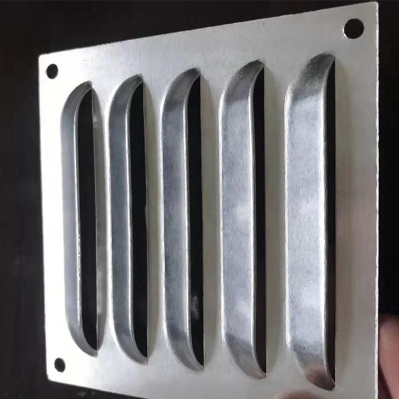 より多くのサイズ ライトアルミニウム/304 ルーバーパンチ - Ventilation Grille Aluminum のレビューと価格